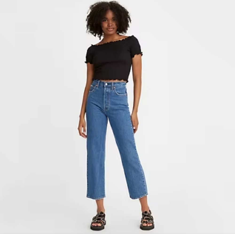 Gently worn high waisted wide leg cropped jeans
